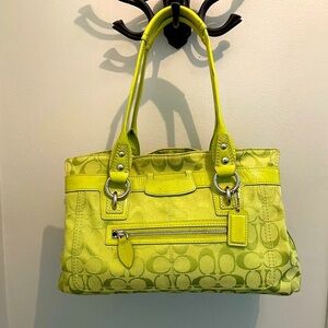 Coach Penelope Satchel Signature collection